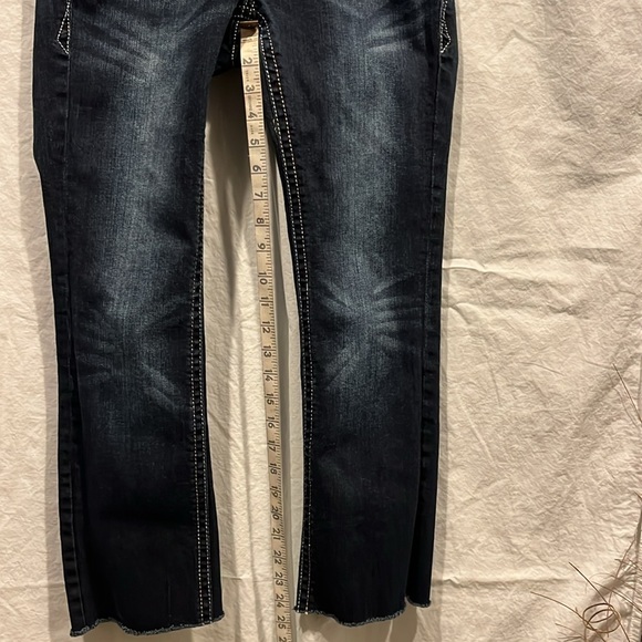 GRACE in LA size 26 rough cut capri Y2K dark wash low rise  EUC - Picture 10 of 15